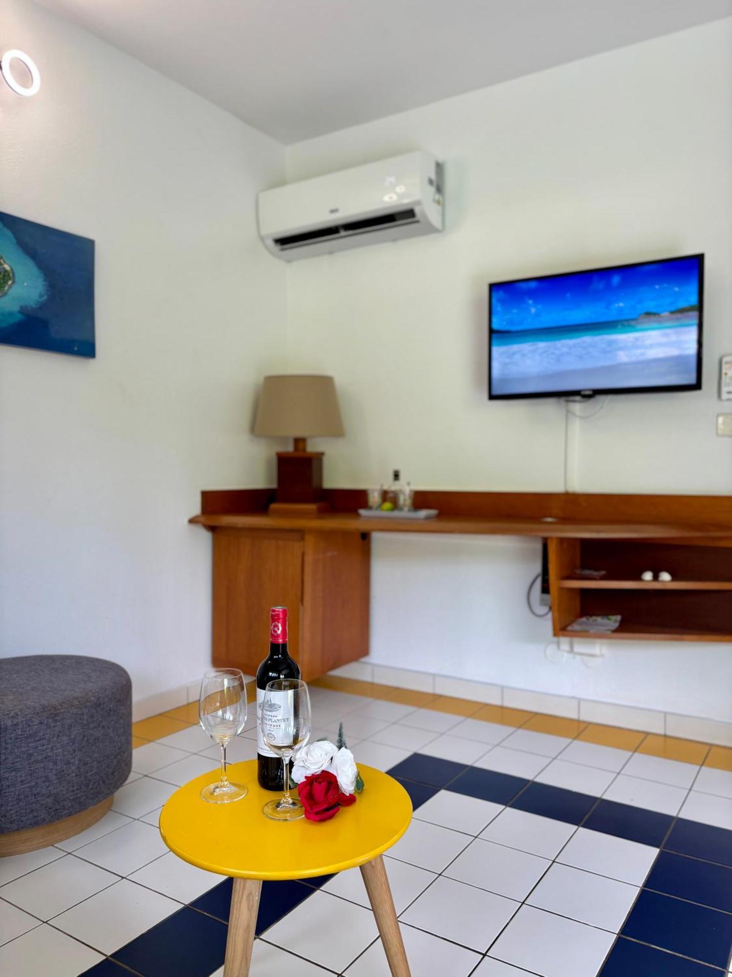 L Oralya - Blue Dream, Plage, Piscine, Restaurant Grand-Bourg  Eksteriør bilde